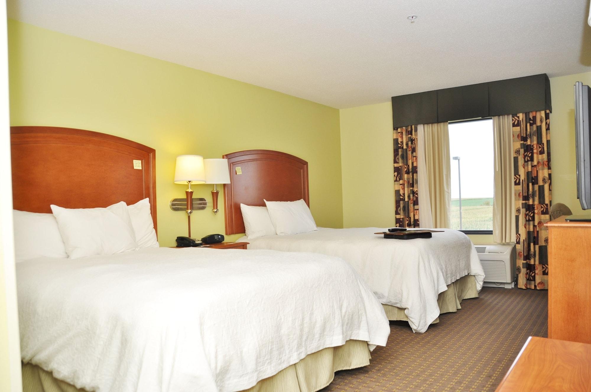 Hampton Inn Macomb Exterior photo