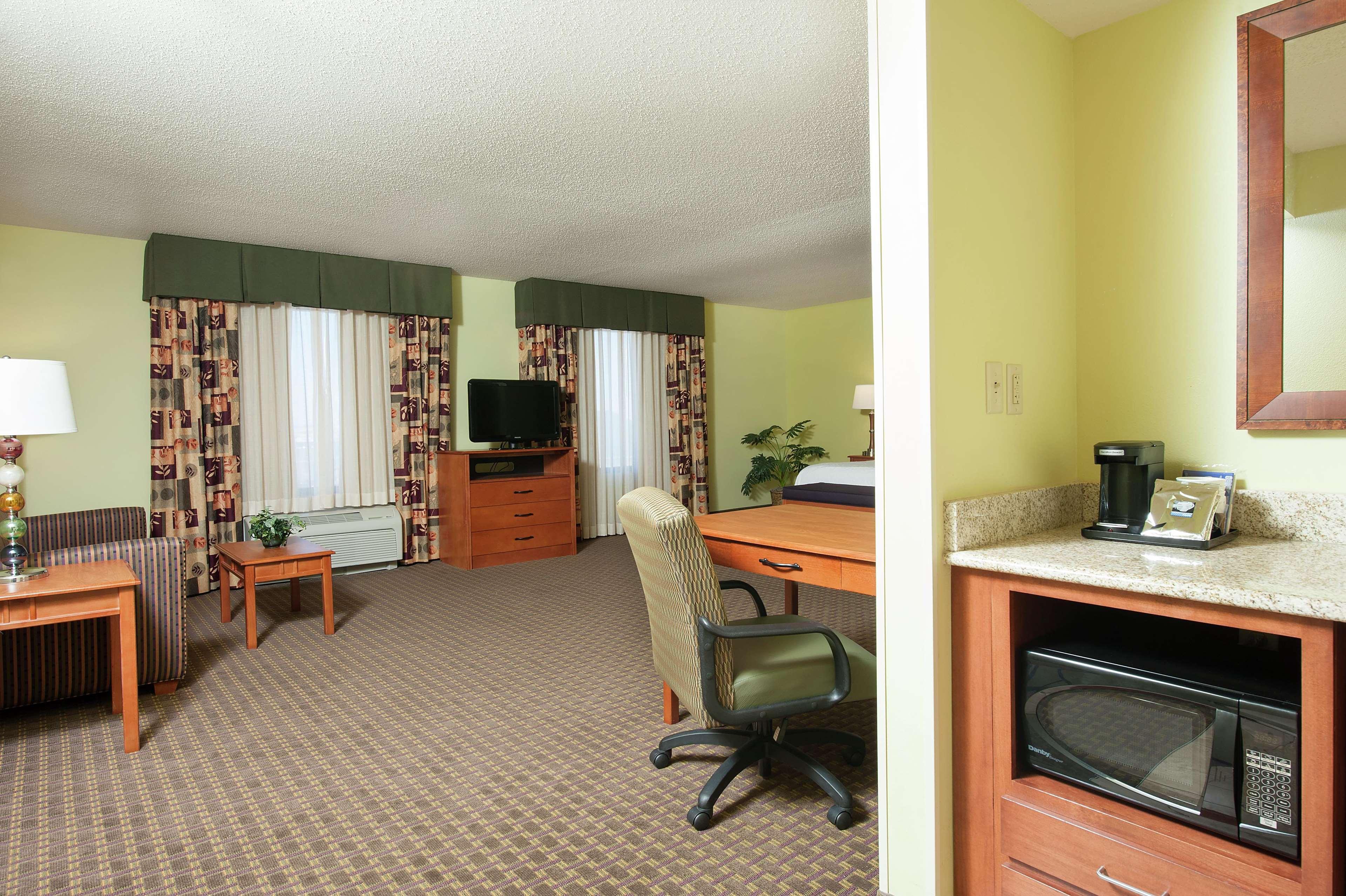 Hampton Inn Macomb Exterior photo
