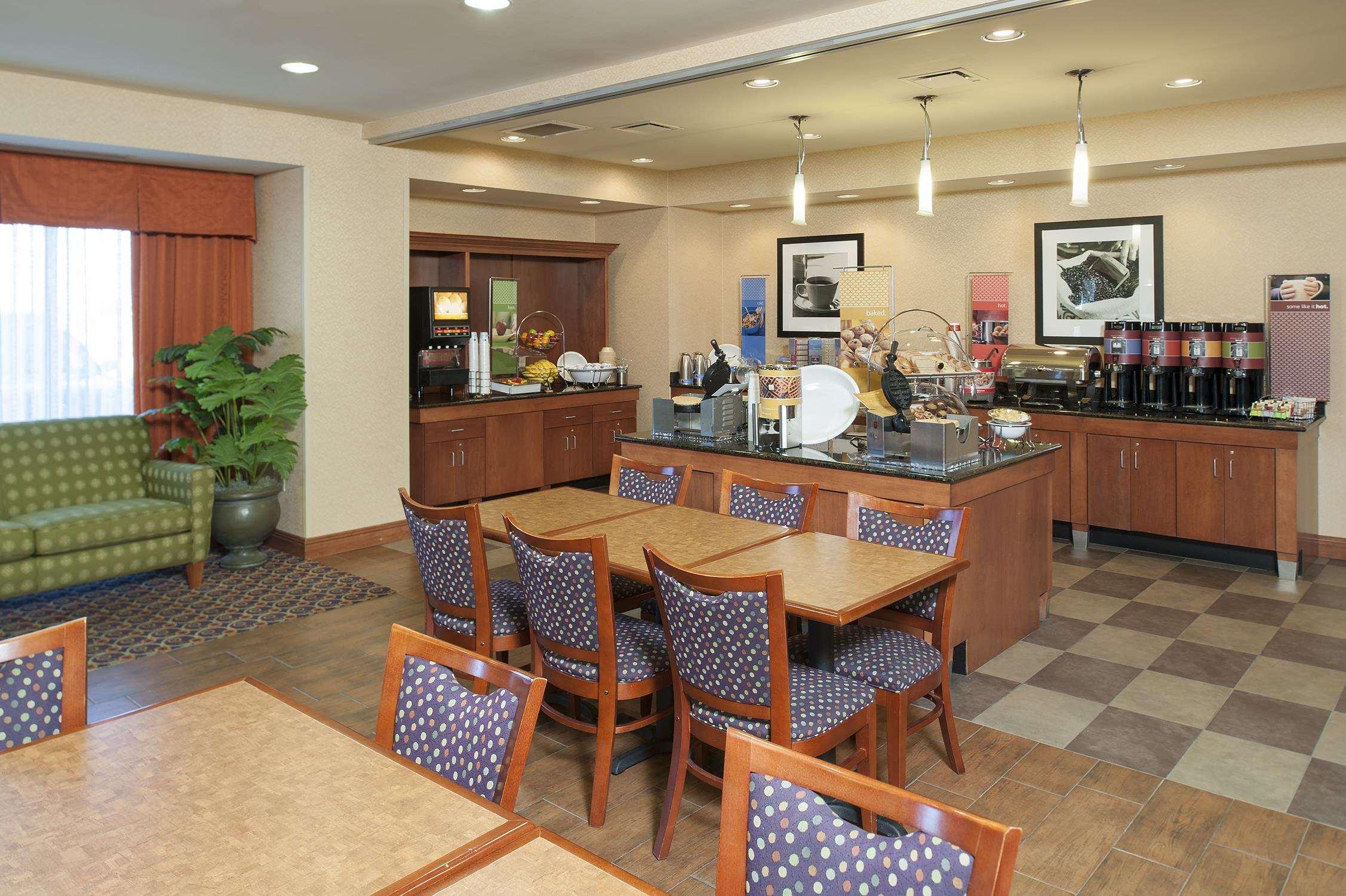 Hampton Inn Macomb Exterior photo