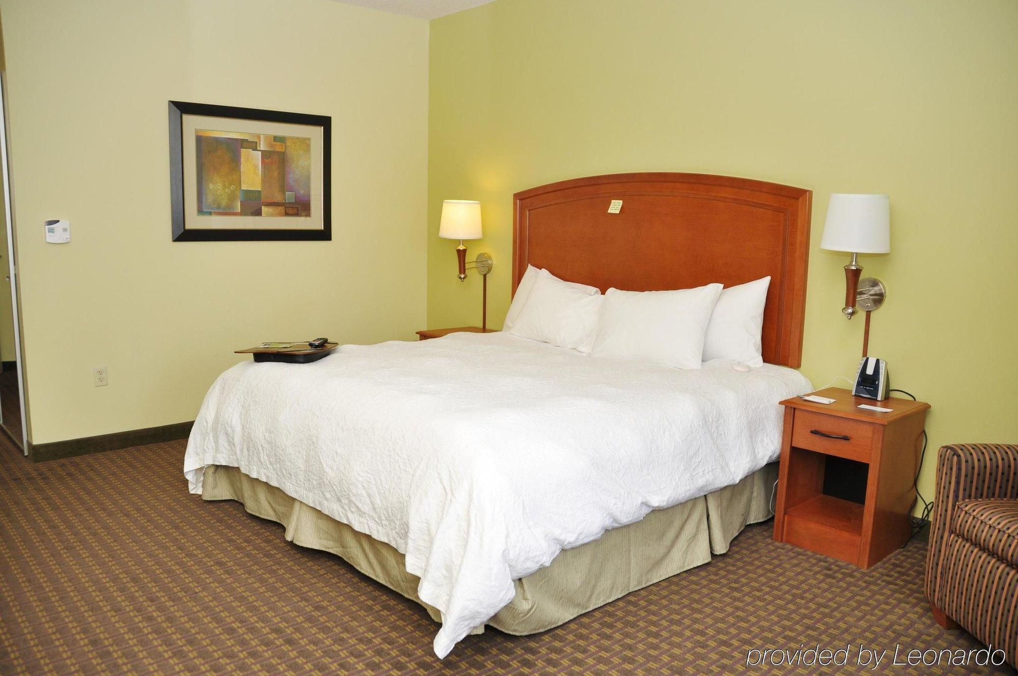Hampton Inn Macomb Exterior photo